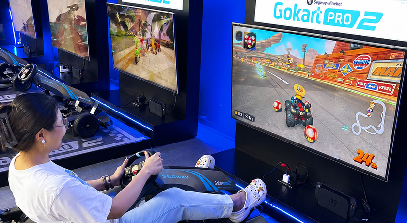 PLAYERBOX (Game Center) (Chula 28, Banthat Thong Road)  Mario_Gokart_Simulator