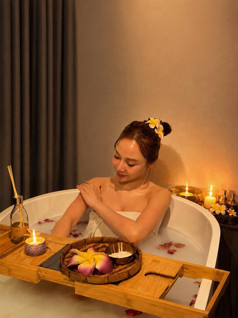 Eri House Thai Massage & Spa Eri House Thai Massage & Spa - เอรี่ เฮาส์ นวดเพื่อสุขภาพ เชียงใหม่ image_picker_FAA64D45-9188-4CDB-9E32-9DEADBBAB288-64105-00000C68BCBE5D3E