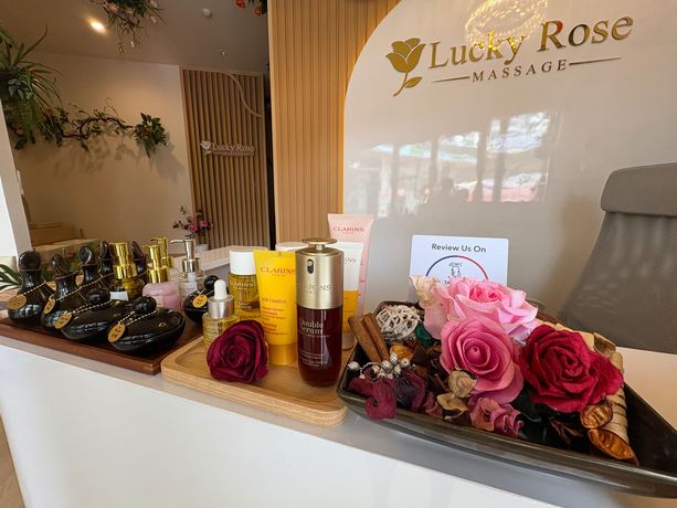 Lucky Rose Massage Lucky Rose Massage - ลัคกี้ โรส มาสสาจ บริการนวดแผนไทย พระโขนง null?1784784155