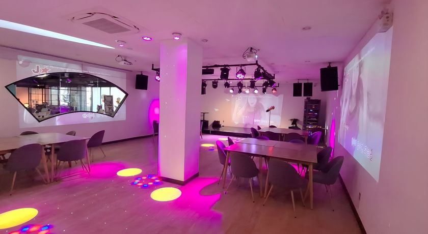 Karaoke Manekineko Thailand (MBK Center) Karaoke Manekineko Thailand (MBK Center) - คาราโอเกะ มาเนกิเนโกะ (เอ็ม บี เค เซ็นเตอร์) ย่านปทุมวัน 5