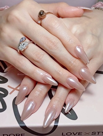 Miss nails  image_picker_C3DBED2C-C96A-440A-A329-12BC91282A3C-44991-00000895C882D66F