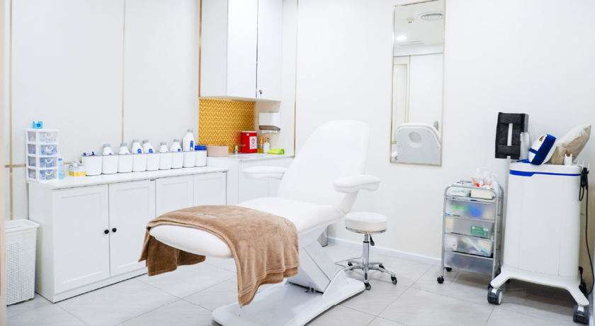 Zeniq Holistic Zeniq Holistic - เซนิก โฮลิสติก คลินิกความงาม นานา 5