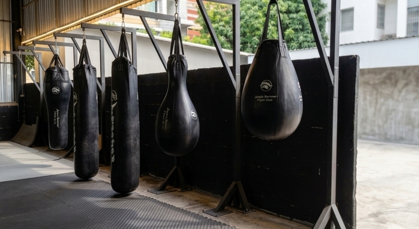 Jungle Hunterz Muaythai (Phra Khanong) Jungle Hunterz Muaythai (Phra Khanong) - จังเกิล ฮัตเตอร์ มวยไทย (พระโขนง) 10