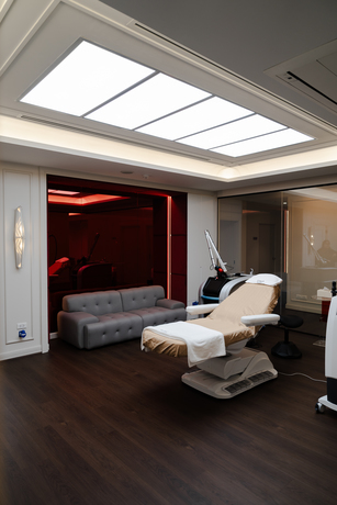 IONA CLINIC IONA CLINIC ไอโอน่า คลินิก | Private Holistic Luxury Clinic ดูแลความงามครบวงจร ออกแบบเฉพาะสำหรับลูกค้าไทย และลูกค้าต่างชาติ IONA-36